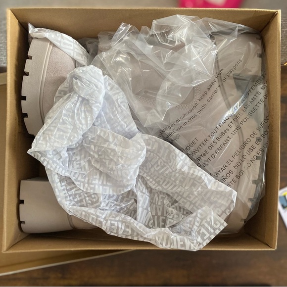 Listing for Steve Madden HAYLAN Grey Suede Boots (Size 9.5) - Picture 3 of 9